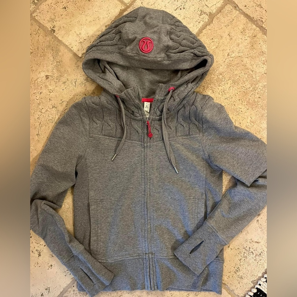 Lululemon jacket size 6